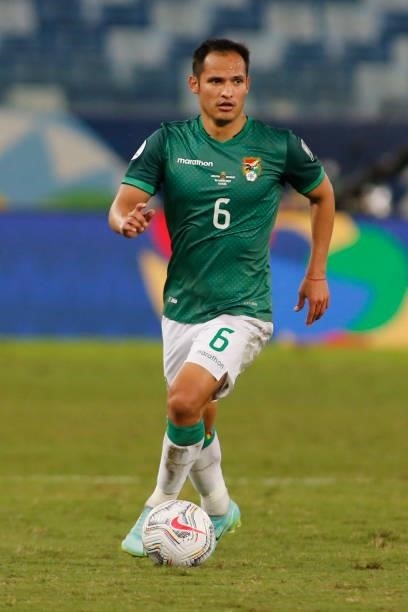 Leonel Justiniano of Bolivia controls the ball during a Group A match between Bolivia and Uruguay as part of Copa America Brazil 2021 at Arena...