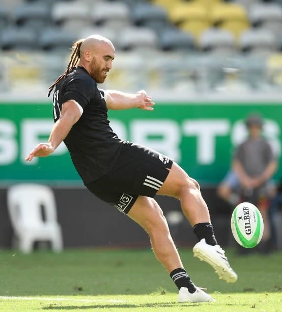 Joe Webber of New Zealand kicks the ball during the Oceania Sevens Challenge match between New Zealand and Oceania at Queensland Country Bank Stadium...
