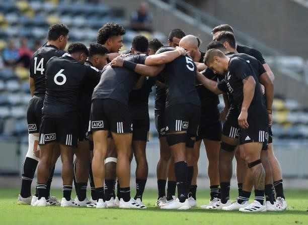 New Zealand gather in a huddle before the start of the Oceania Sevens Challenge match between New Zealand and Oceania at Queensland Country Bank...