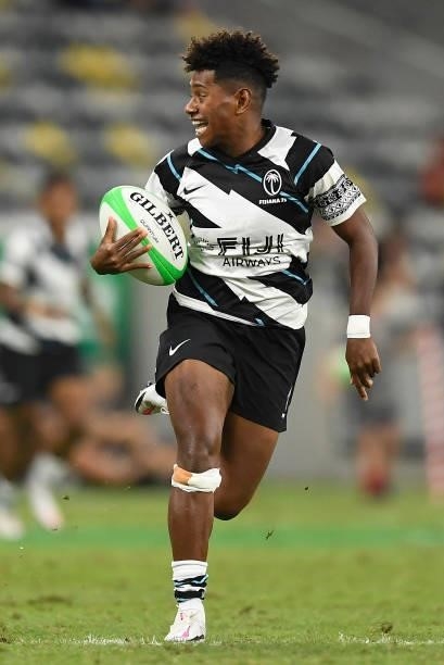 Ana Naimasi of Fiji runs to score a try during the Oceania Sevens Challenge match between New Zealand and Fiji at Queensland Country Bank Stadium on...