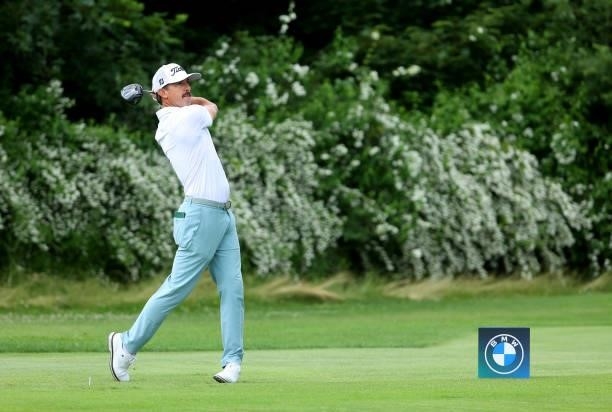Wade Ormsby of Australia on the 15th tee during the second round of The BMW International Open at Golfclub Munchen Eichenried on June 25, 2021 in...