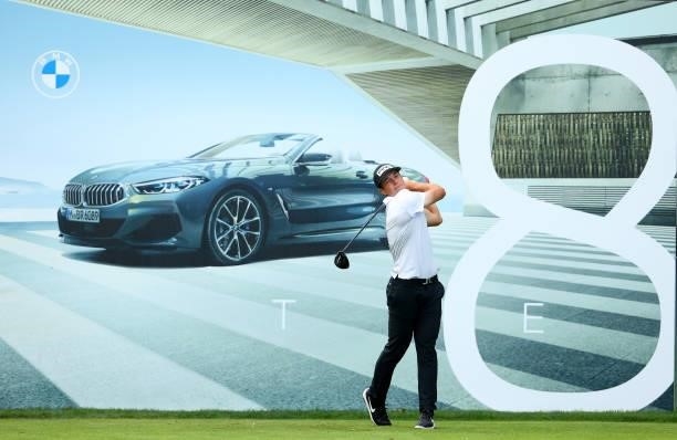 Viktor Hovland of Norway on the 18th tee during the second round of The BMW International Open at Golfclub Munchen Eichenried on June 25, 2021 in...
