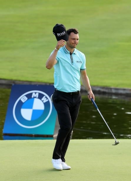 Martin Kaymer of Germany on the 18th green during the second round of The BMW International Open at Golfclub Munchen Eichenried on June 25, 2021 in...