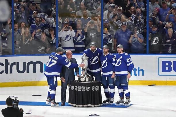 Deputy commissioner Bill Daly presents Alex Killorn, Ryan McDonagh, Victor Hedman and Steven Stamkos of the Tampa Bay Lightning with the Prince of...