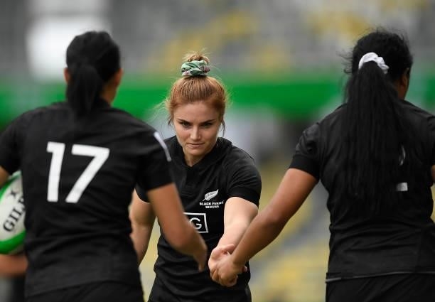 Michaela Blyde of New Zealand celebrates the try of Shiray Tane of New Zealand during the Oceania Sevens Challenge match between New Zealand and...