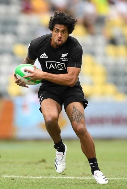 Kitiona Vai of New Zealand runs the ball during the Oceania Sevens Challenge match between New Zealand and Fiji at Queensland Country Bank Stadium on...