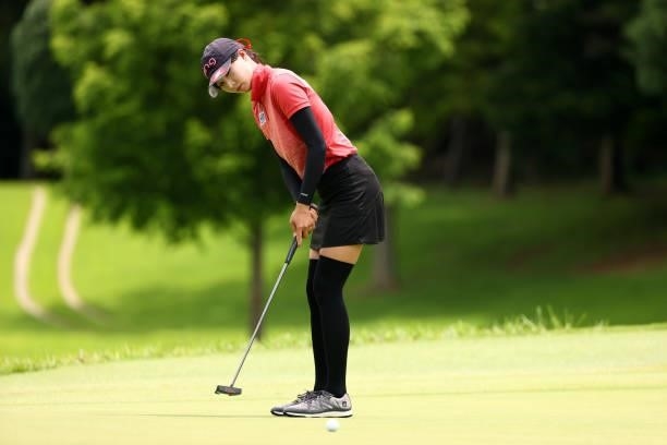 Fumie Tsune of Japan attempts a putt on the 7th green during the third round of the Earth Mondamin Cup at Camellia Hills Country Club on June 26,...