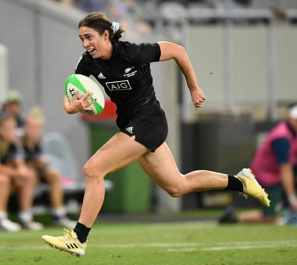 Jazmin Felix-Hotham of New Zealand runs to score a try during the Oceania Sevens Challenge match between New Zealand and Oceania at Queensland...