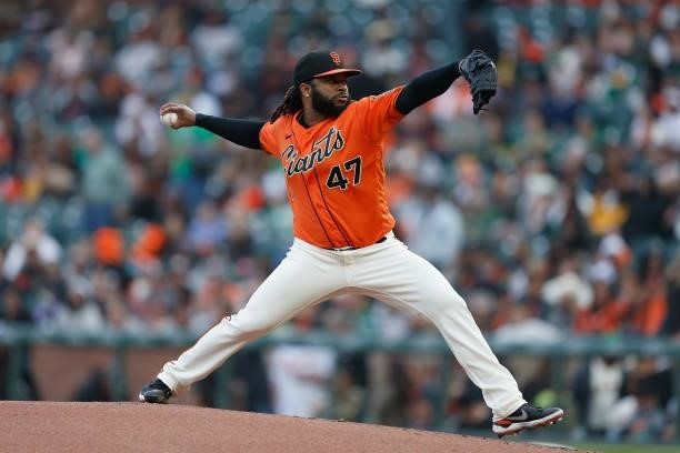 Johnny Cueto of the San Francisco Giants pitches against the Oakland Athletics at Oracle Park on June 25, 2021 in San Francisco, California.