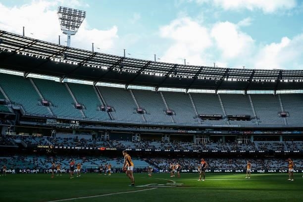 General view as Tim O'Brien of the Hawks lines up for goal during the round 15 AFL match between the Greater Western Sydney Giants and the Hawthorn...