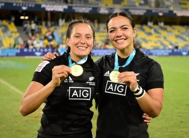 Tyla Nathan-Wong and Stacey Waaka of New Zealand pose with their winners medals after winning the Oceania Sevens Challenge at Queensland Country Bank...