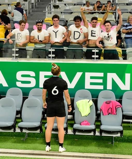 Michaela Blyde of New Zealand poses with fans after winning the Oceania Sevens Challenge at Queensland Country Bank Stadium on June 27, 2021 in...