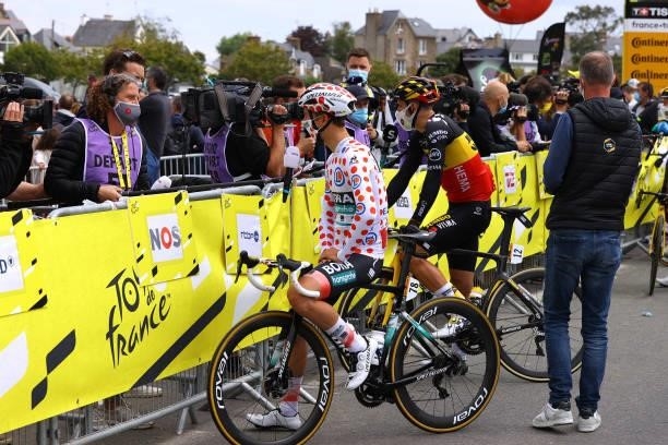 Ide Schelling of The Netherlands and Team BORA - Hansgrohe Polka Dot Mountain Jersey at start during the 108th Tour de France 2021, Stage 2 a 183,5km...