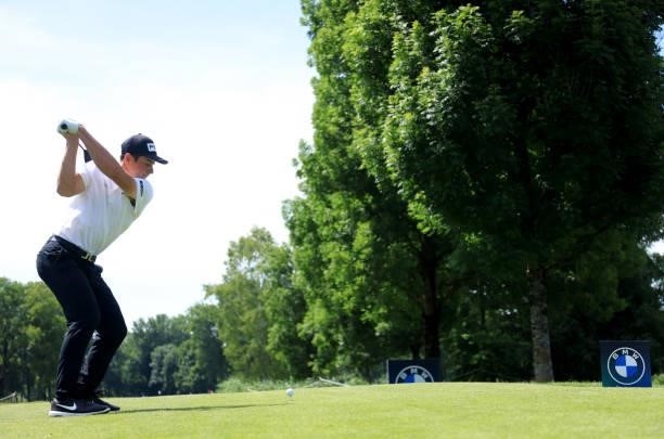 Viktor Hovland of Norway on the 6th tee during the final round of The BMW International Open at Golfclub Munchen Eichenried on June 27, 2021 in...