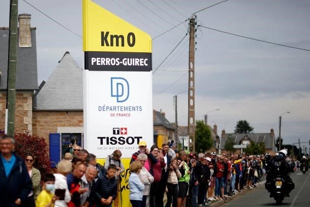 Fans during the 108th Tour de France 2021, Stage 2 a 183,5km stage from Perros-Guirec to Mûr-de-Bretagne Guerlédan 293m / @LeTour / #TDF2021 / on...