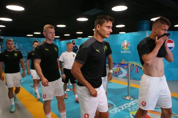 Players of Czech Republic make their way towards the pitch to warm up prior to the UEFA Euro 2020 Championship Round of 16 match between Netherlands...