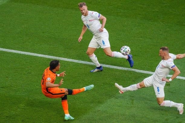 Donyell Malen of the Netherlands, Tomas Kalas of Czech Republic and Vladimir Coufal of Czech Republic during the UEFA Euro 2020: Round of 16 match...