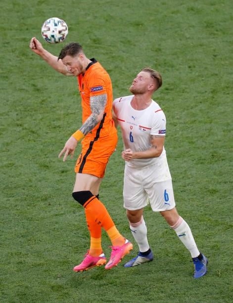 Wout Weghorst of Netherlands competes for a header with Tomas Kalas of Czech Republic during the UEFA Euro 2020 Championship Round of 16 match...