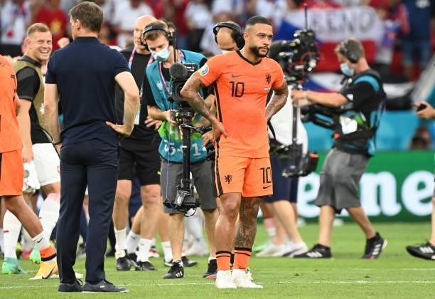 Memphis Depay of Netherlands looks dejected after the UEFA Euro 2020 Championship Round of 16 match between Netherlands and Czech Republic at Puskas...