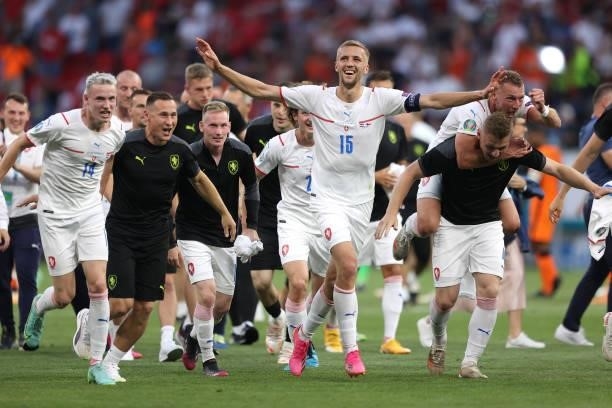 Tomas Soucek of Czech Republic and team mates celebrate their side's victory after the UEFA Euro 2020 Championship Round of 16 match between...