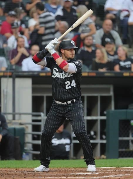 Yasmani Grandal of the Chicago White Sox bats against the Seattle Mariners at Guaranteed Rate Field on June 25, 2021 in Chicago, Illinois. The...