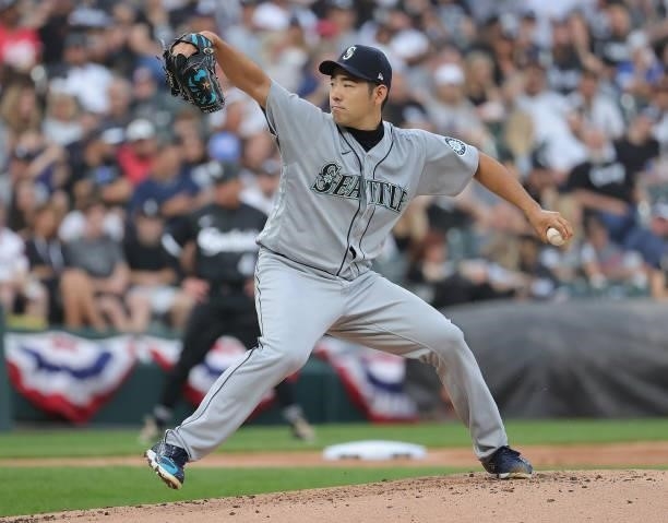 Starting pitcher Yusei Kikuchi of the Seattle Mariners delivers the ball against the Chicago White Sox at Guaranteed Rate Field on June 25, 2021 in...