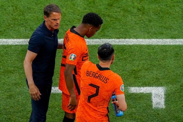 Coach Frank de Boer of the Netherlands, Jurrien Timber of the Netherlands and Steven Berghuis of the Netherlands during the UEFA Euro 2020: Round of...