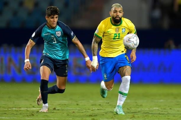 Piero Hincapie of Ecuador competes for the ball with Gabriel Barbosa of Brazil during a group B match between Brazil and Ecuador as part of Copa...
