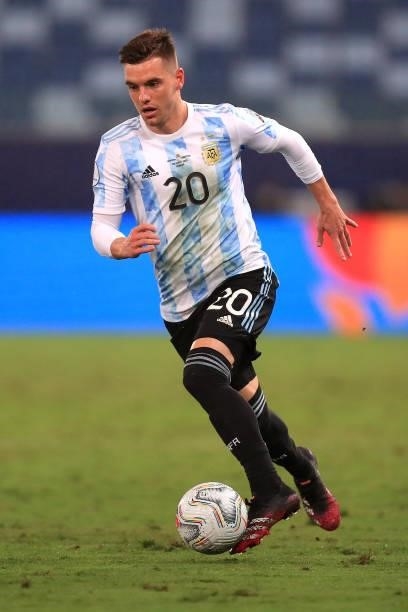 Giovani Lo Celso of Argentina controls the ball during a Group A match between Argentina and Bolivia as part of Copa America 2021 at Arena Pantanal...