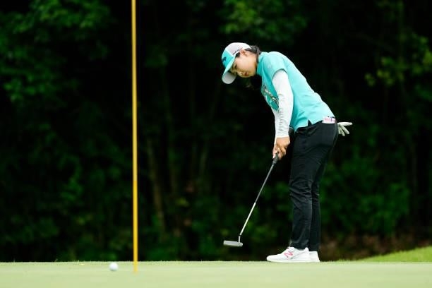 Hana Lee of South Korea attempts a putt on the 6th green during the third round of the Sky Ladies ABC Cup at the ABC Golf Club on July 1, 2021 in...
