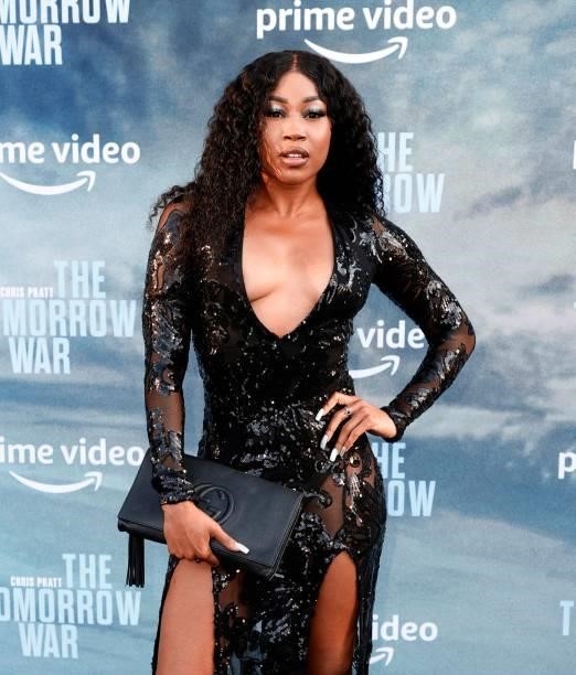 Ariane Andrew attends the premiere of Amazon's "The Tomorrow War