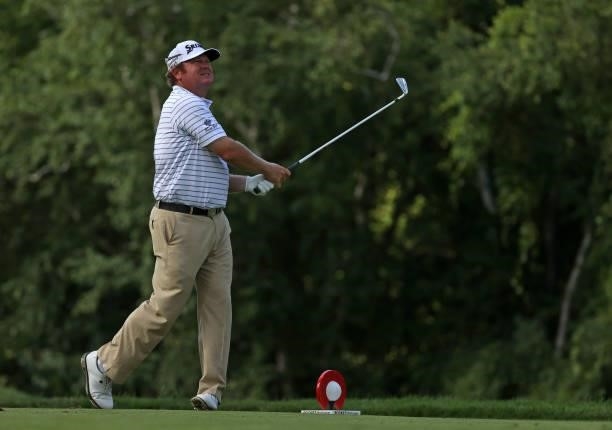 William McGirt plays his shot from the ninth tee during the first round of the Rocket Mortgage Classic on July 01, 2021 at the Detroit Golf Club in...