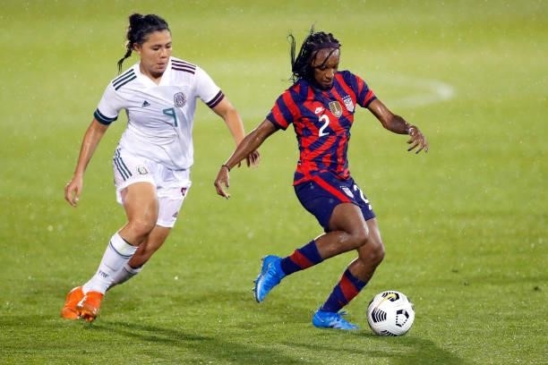 Kiana Palacios of Mexico defends Crystal Dunn of United States at Rentschler Field on July 01, 2021 in East Hartford, Connecticut.