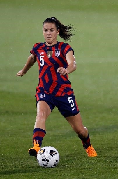 Kelley O'Hara of United States dribbles downfield against Mexico at Rentschler Field on July 01, 2021 in East Hartford, Connecticut.