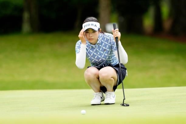 Sumika Nakasone of Japan lines up a putt on the 3rd green during the final round of the Sky Ladies ABC Cup at the ABC Golf Club on July 2, 2021 in...