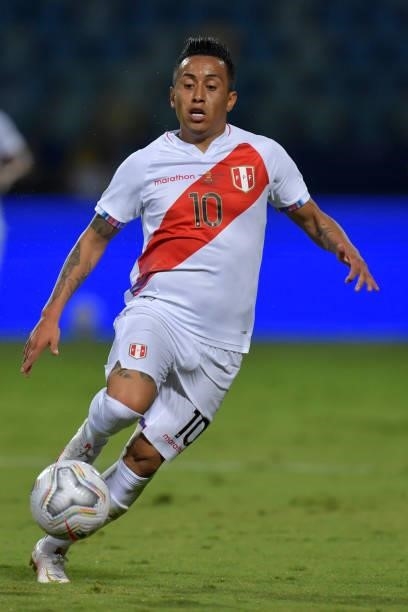 Christian Cueva of Peru controls the ball during a quarterfinal match between Peru and Paraguay as part of Copa America Brazil 2021 at Estadio...