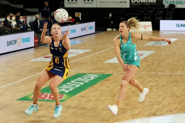 Maddy McAuliffe of the Lightning in action during the round nine Super Netball match between Sunshine Coast Lightning and Melbourne Vixens at John...
