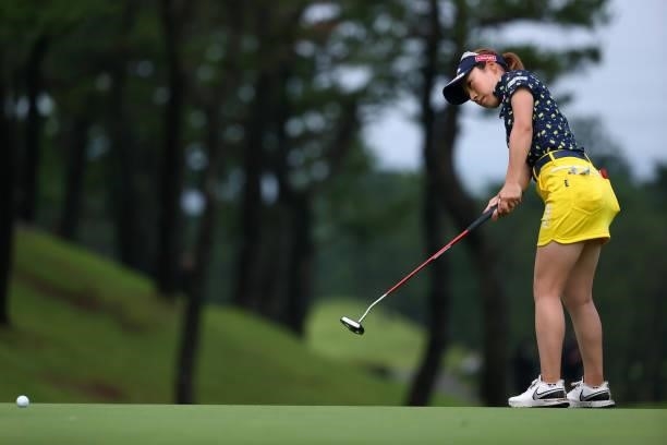Ayako Kimura of Japan attempts a putt on the 18th green during the first round of the Shiseido Ladies Open at Totsuka Country Club on July 3, 2021 in...