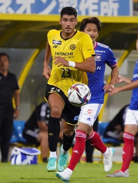 Pedro Raul of Kashiwa Reysol in action during the J.League Meiji Yasuda J1 match between Kashiwa Reysol and Yokohama F.Marinos at Sankyo Frontier...