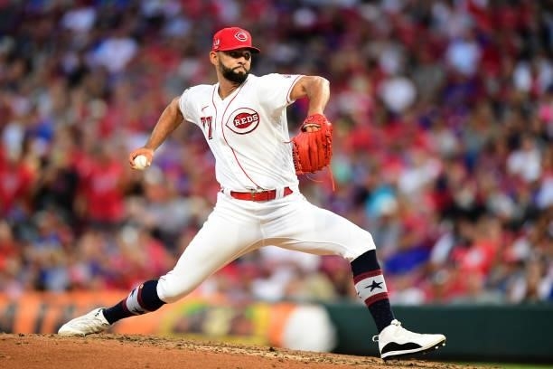 Art Warren of the Cincinnati Reds pitches during a game between the Chicago Cubs and Cincinnati Reds at Great American Ball Park on July 02, 2021 in...