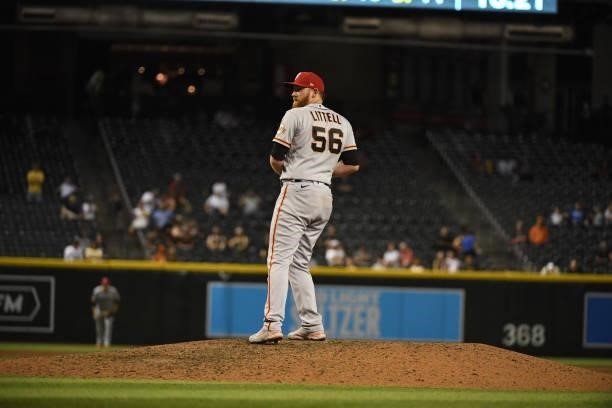 Zack Littell of the San Francisco Giants delivers a pitch against the Arizona Diamondbacks at Chase Field on July 02, 2021 in Phoenix, Arizona.
