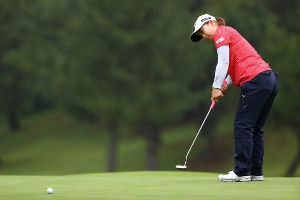 Mao Saigo of Japan attempts a putt on the 4th green during the final round of the Shiseido Ladies Open at Totsuka Country Club on July 4, 2021 in...
