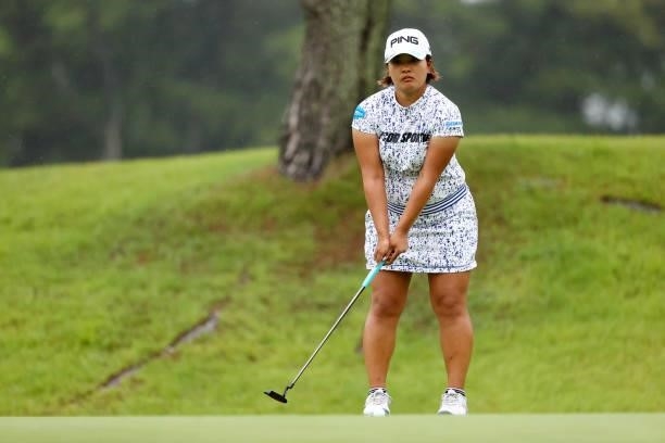 Ai Suzuki of Japan lines up a putt on the 12th green during the final round of the Shiseido Ladies Open at Totsuka Country Club on July 4, 2021 in...