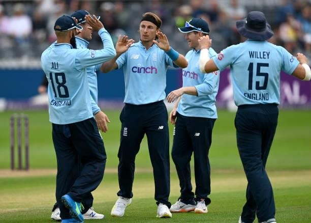 Tom Curran of England celebrates dismissing Binura Fernando of Sri Lanka during the third One Day International between England and Sri Lanka at...