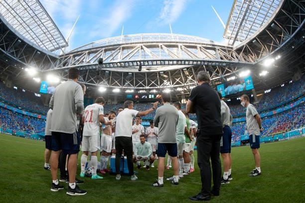 Manager Luis Enrique of Spain gives instructions to his players during the UEFA Euro 2020 Championship Quarter-final match between Switzerland and...