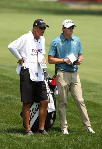Richy Werenski prepares to play his shot on the third hole during the final round of the Rocket Mortgage Classic on July 04, 2021 at the Detroit Golf...