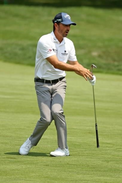 Kevin Kisner reacts to his shot on the third hole during the final round of the Rocket Mortgage Classic on July 04, 2021 at the Detroit Golf Club in...