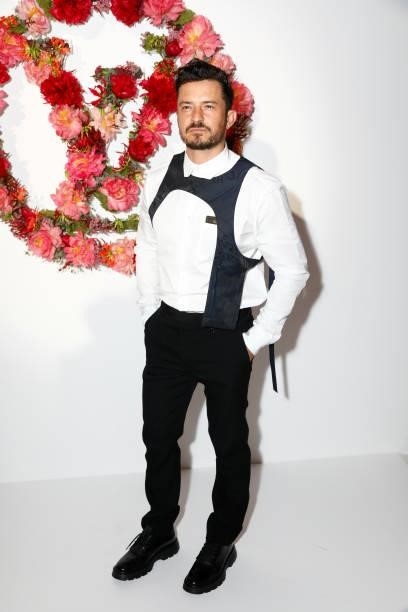 Orlando Bloom attends the Louis Vuitton Parfum Dinner at Fondation Louis Vuitton on July 05, 2021 in Paris, France.