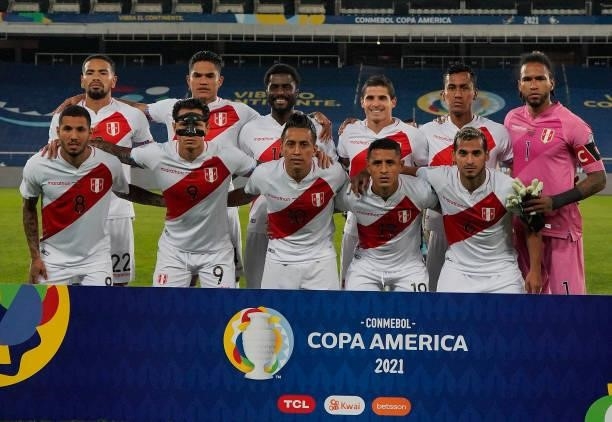 Players of Peru pose before a semi-final match of Copa America Brazil 2021 between Brazil and Peru at Estadio Olímpico Nilton Santos on July 05, 2021...