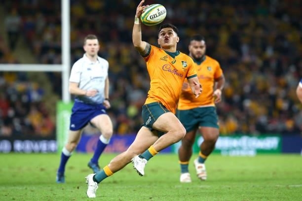 Noah Lolesio of the Wallabies catches the ball during the international Test match between the Australia Wallabies and France at Suncorp Stadium on...